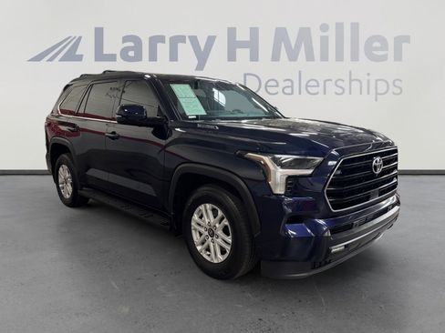 Certified 2026 Toyota Sequoia SR5 w/ SR5 Premium Package AWD/4WD image 7
