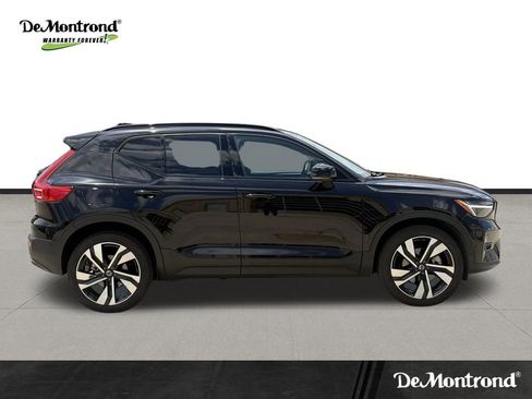 Used 2025 Volvo XC40 B5 Ultra w/ Protection Package Premier AWD/4WD image 4