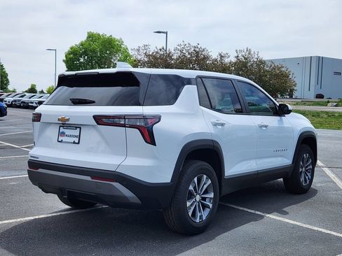 New 2026 Chevrolet Equinox LT FWD image 3