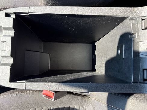 Used 2018 Chevrolet Equinox LT FWD image 32