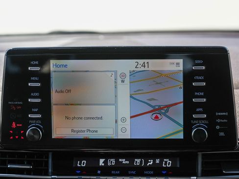 Certified 2024 Toyota Sienna Platinum FWD image 14