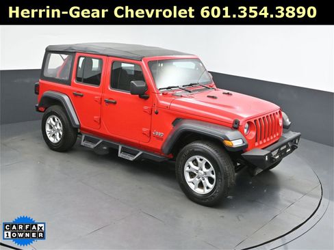 Used 2018 Jeep Wrangler Unlimited Sport image 1