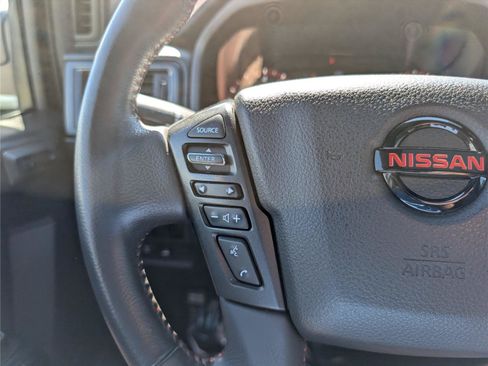 Used 2022 Nissan Titan PRO-4X w/ Pro-4x Convenience Package AWD/4WD image 23