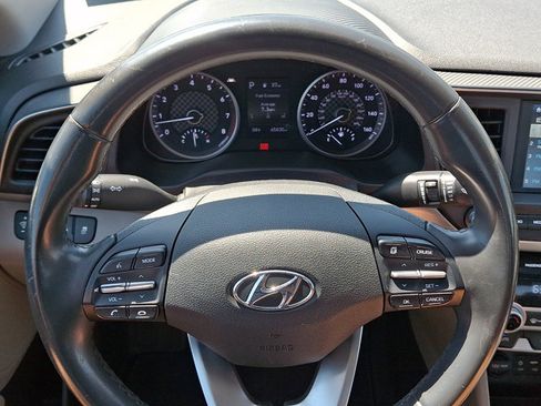 Used 2019 Hyundai Elantra Value Edition FWD image 18