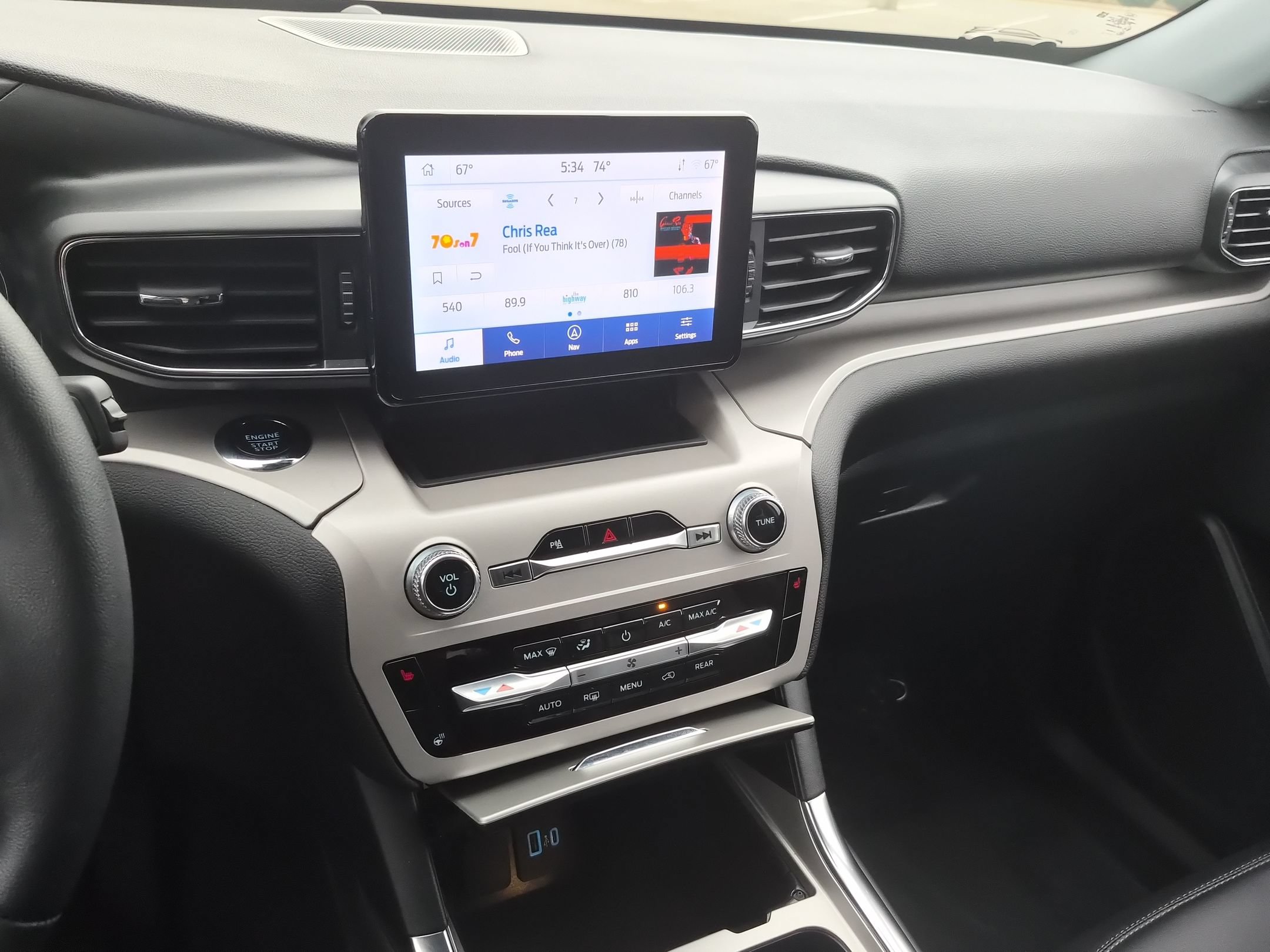 Certified 2024 Ford Explorer XLT AWD/4WD image 22