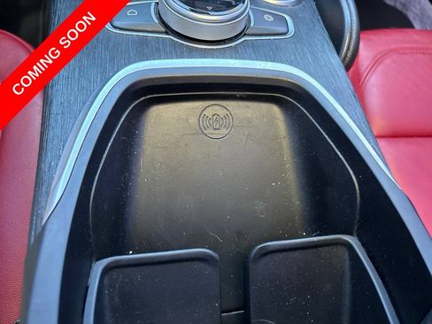 Used 2020 Alfa Romeo Giulia w/ Nero Edizione RWD image 31