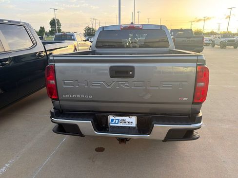 Used 2022 Chevrolet Colorado W/T AWD/4WD image 5