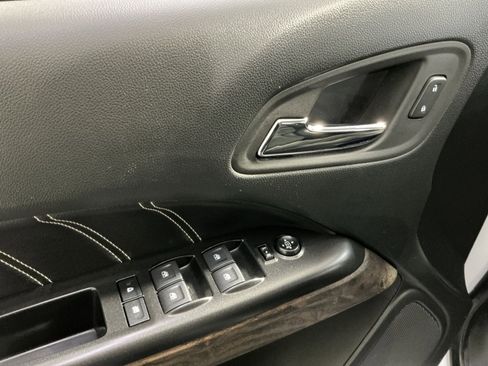 Used 2022 GMC Canyon Denali AWD/4WD image 16