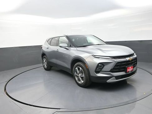 Used 2025 Chevrolet Blazer LT FWD image 36