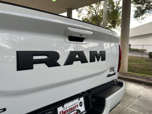 New 2025 RAM 2500 Limited image 28
