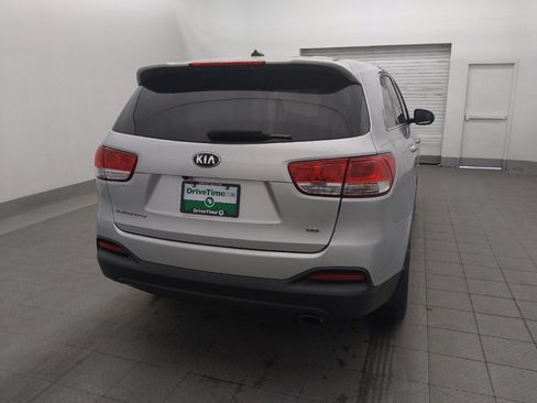 Used 2017 Kia Sorento L FWD image 7