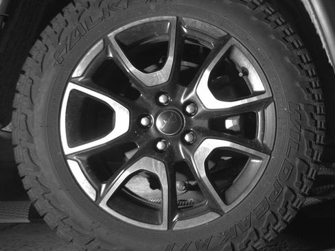 Used 2025 Jeep Compass Trailhawk AWD/4WD image 15