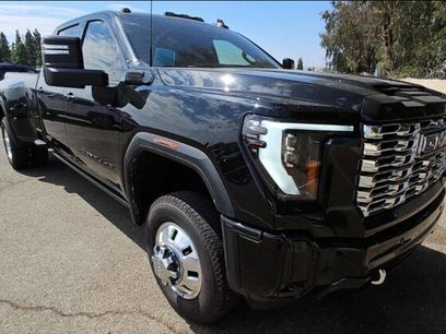 Used 2025 GMC Sierra 3500 Denali w/ Denali Reserve Package