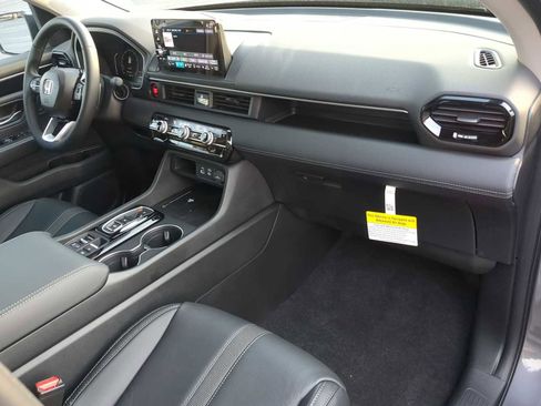 New 2025 Honda Pilot EX-L image 28