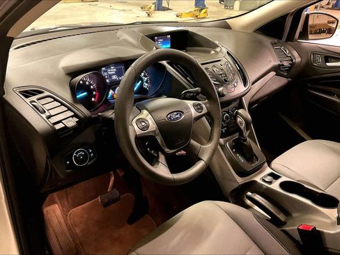 Used 2016 Ford Escape SE image 17