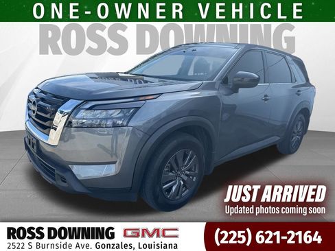 Used 2025 Nissan Pathfinder S FWD image 1