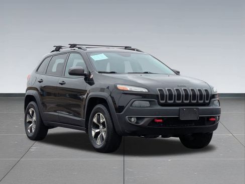 Used 2014 Jeep Cherokee Trailhawk w/ Comfort/Convenience Group image 9