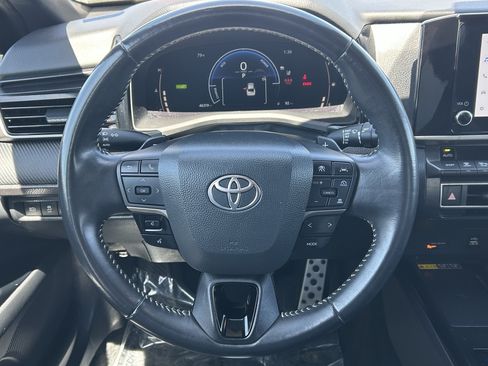 Used 2025 Toyota Camry SE FWD image 20