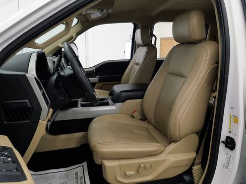 Used 2019 Ford F250 Lariat w/ Lariat Ultimate Package AWD/4WD image 11