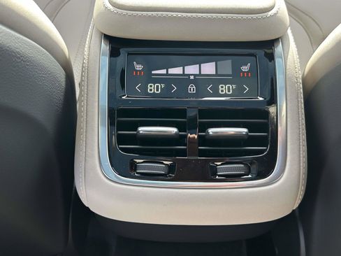 New 2026 Volvo XC90 B6 Plus w/ Protection Package Premier image 16