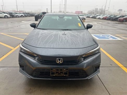 Used 2023 Honda Civic Sport image 2
