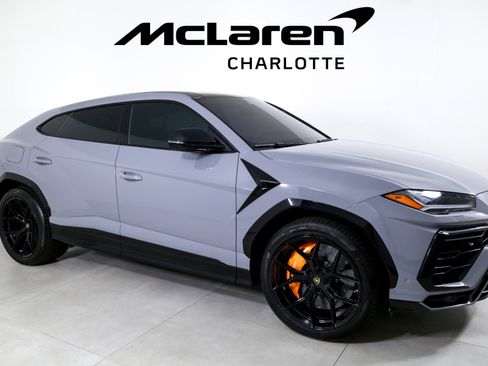 Used 2019 Lamborghini Urus image 2