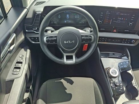 Used 2023 Kia Sportage LX AWD/4WD image 12