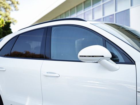 Used 2023 Porsche Macan S image 15