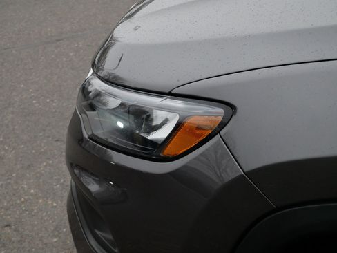 Used 2023 Jeep Compass Latitude image 16