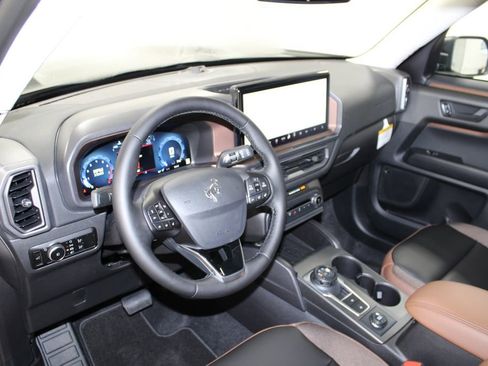 New 2025 Ford Bronco Sport Outer Banks w/ Outer Banks Tech Package+ AWD/4WD image 21