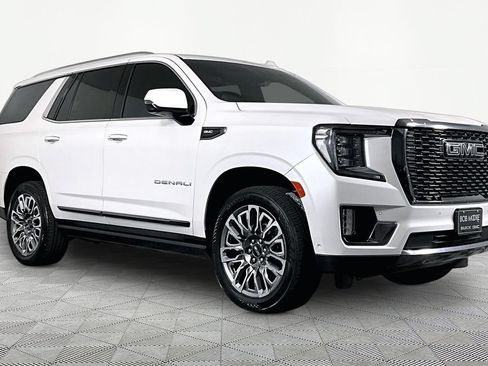 Certified 2023 GMC Yukon Denali Ultimate AWD/4WD image 3
