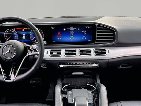 Used 2024 Mercedes-Benz GLE 450 4MATIC image 9