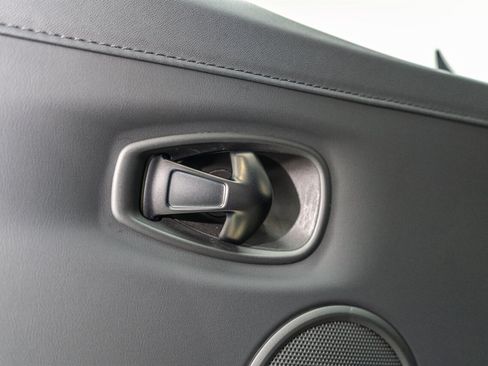 Used 2023 Aston Martin V8 Vantage Coupe RWD image 70