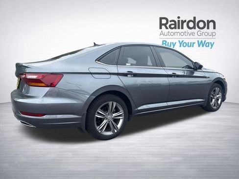 Used 2019 Volkswagen Jetta R-Line w/ R-Line Cold Weather Package FWD image 7