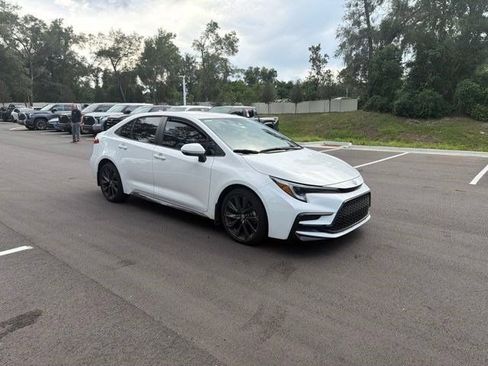 Used 2024 Toyota Corolla SE FWD image 6