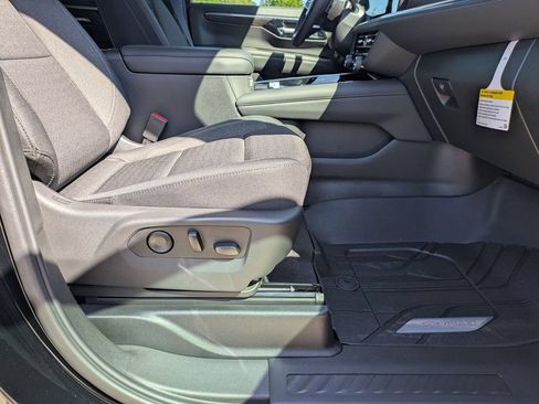 New 2026 Chevrolet Tahoe LS w/ LS Custom Edition AWD/4WD image 38