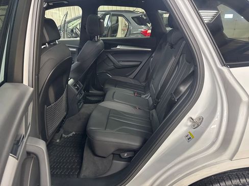 Used 2025 Audi Q5 2.0T Premium w/ Convenience Plus Package image 29