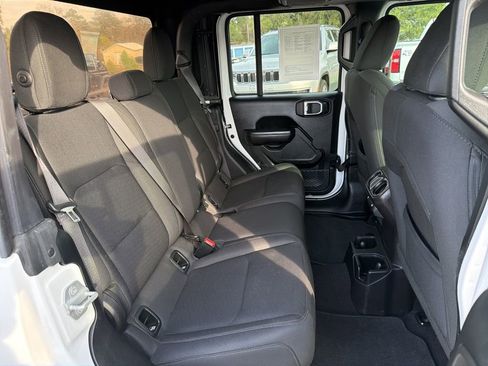 Used 2020 Jeep Gladiator Sport w/ Quick Order Package 24S AWD/4WD image 17