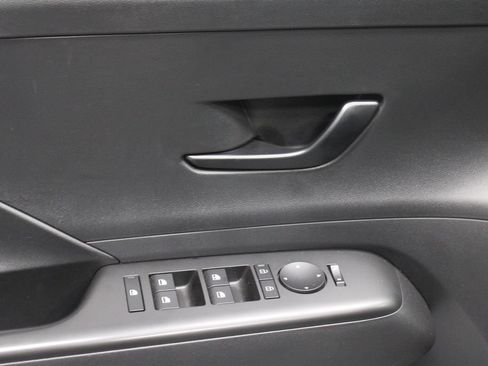 Used 2024 Hyundai Kona SE AWD/4WD image 24