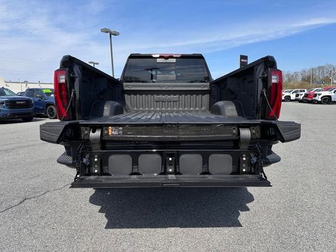 New 2026 GMC Sierra 3500 Denali w/ Denali Reserve Package AWD/4WD image 38