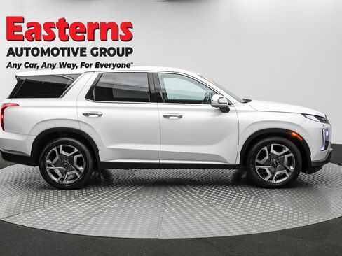 Used 2023 Hyundai Palisade Limited image 4