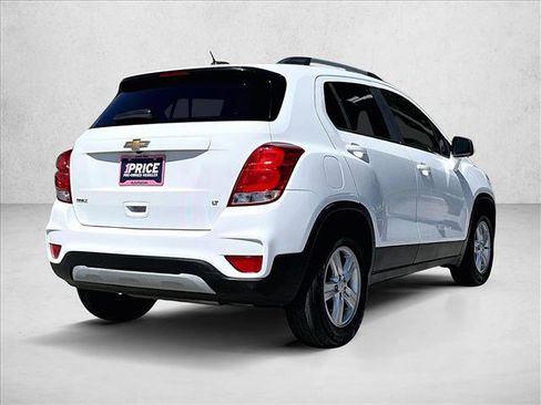 Used 2020 Chevrolet Trax LT FWD image 2