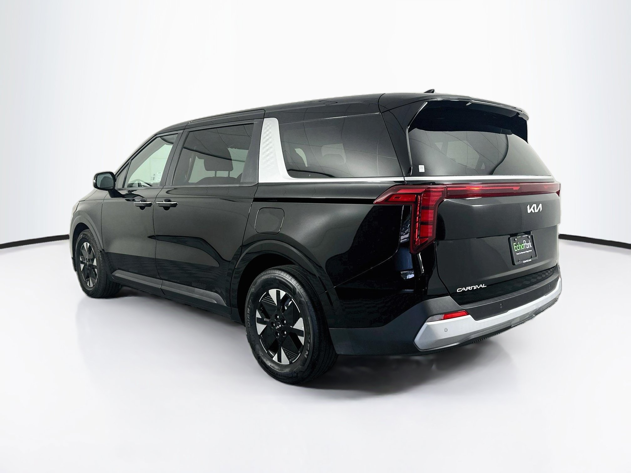 Used 2026 Kia Carnival LXS FWD image 5