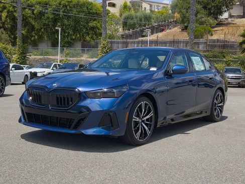 New 2027 BMW 530i w/ M Sport Package RWD image 2
