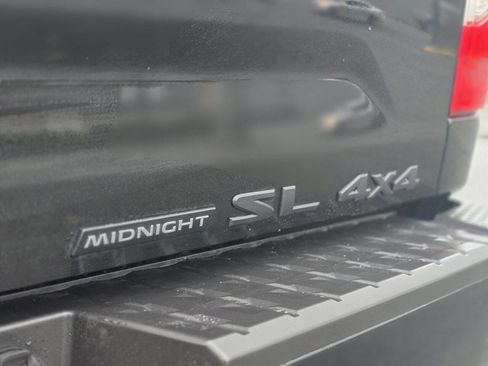 Used 2018 Nissan Titan SL w/ Midnight Edition image 27