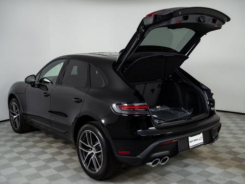 New 2026 Porsche Macan image 33