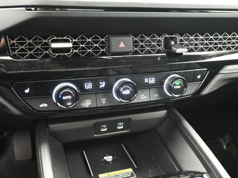 Used 2025 Honda Accord EX-L image 17