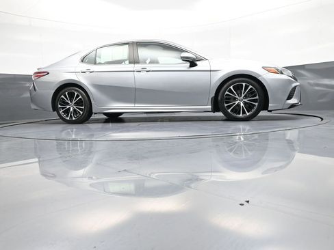 Certified 2020 Toyota Camry SE w/ Cold Weather Package AWD/4WD image 28