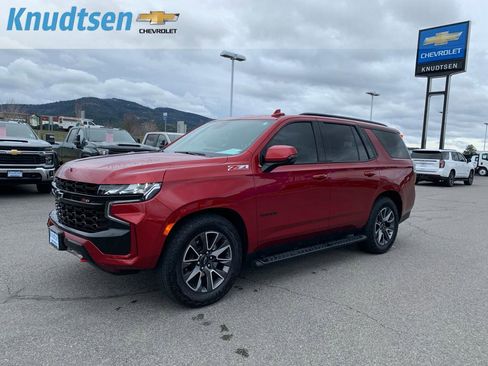 Used 2023 Chevrolet Tahoe Z71 w/ Z71 Off-Road Package image 3