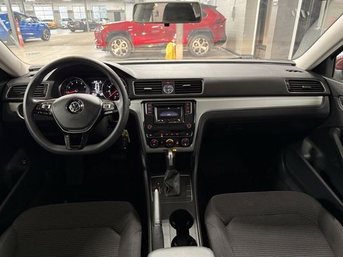 Used 2016 Volkswagen Passat 1.8T S image 19